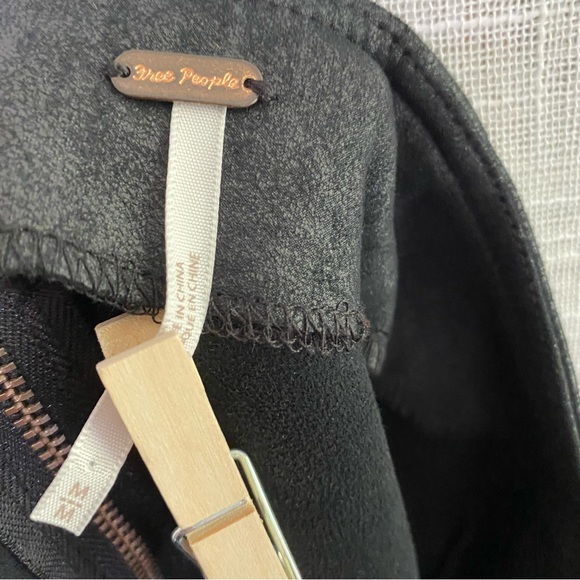 Free People Vegan Leather Crossover Pencil Skirt Size M - Picture 6 of 8